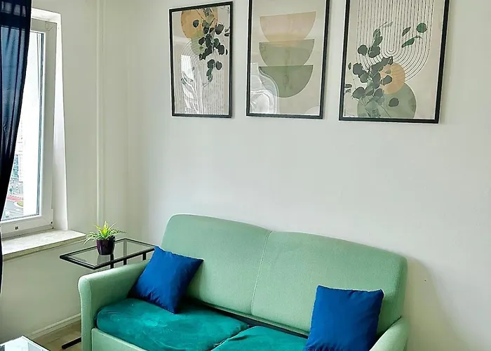 Varsovian Chic - Stylish 2Br In City Center With Balcony & Views