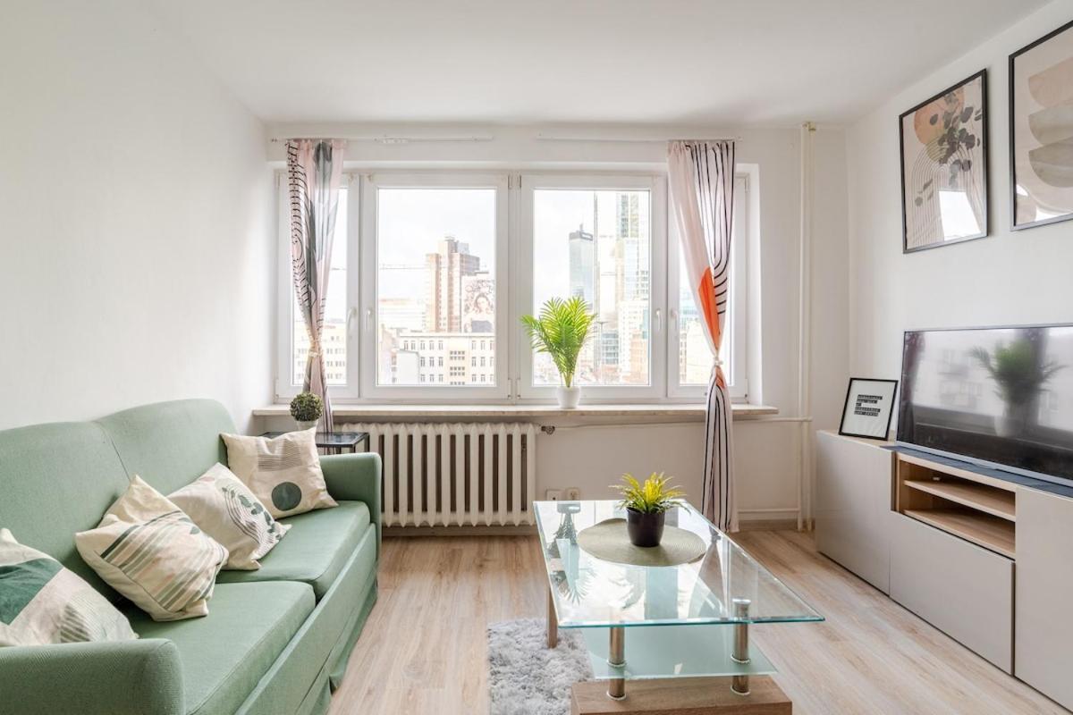 Varsovian Chic - Stylish 2br In Center With Balcony & Views Lägenhet