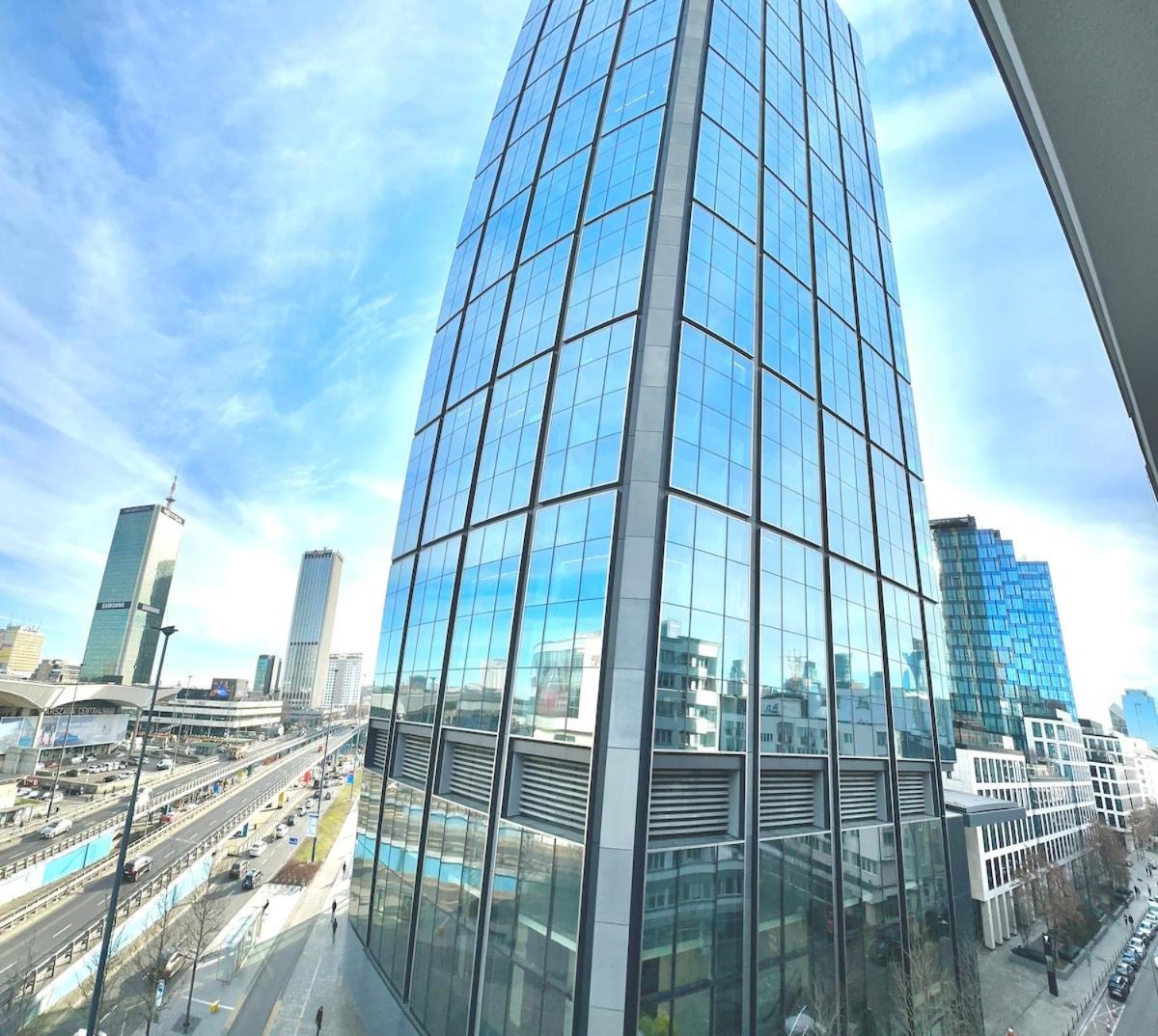 Varsovian Chic - Stylish 2br In Center With Balcony & Views Lägenhet Warszawa