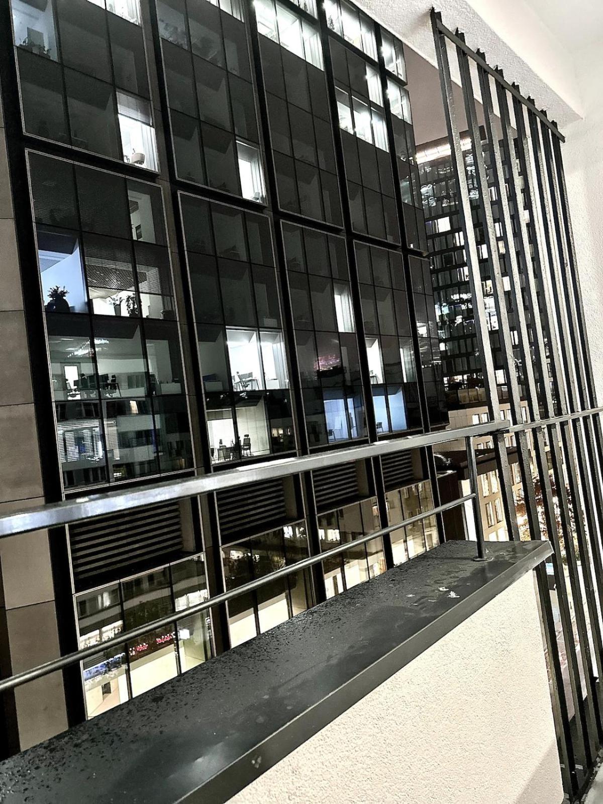 Lägenhet Varsovian Chic - Stylish 2br In Center With Balcony & Views *