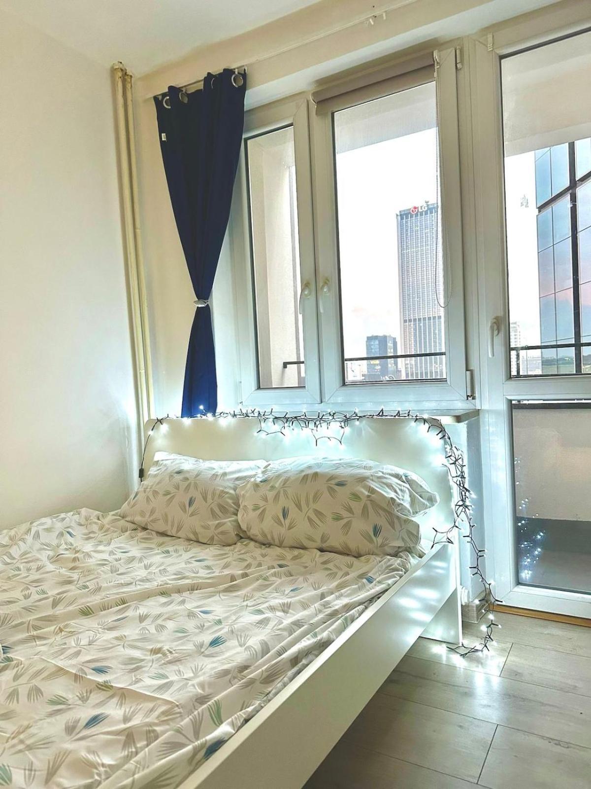 Varsovian Chic - Stylish 2br In Center With Balcony & Views